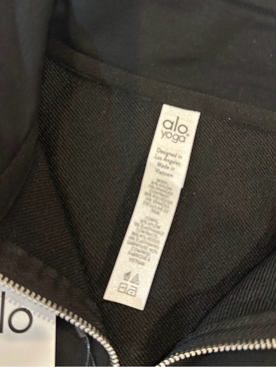 ALO Yoga Men’s Black Half-Zip up set - Picture 2 of 3
